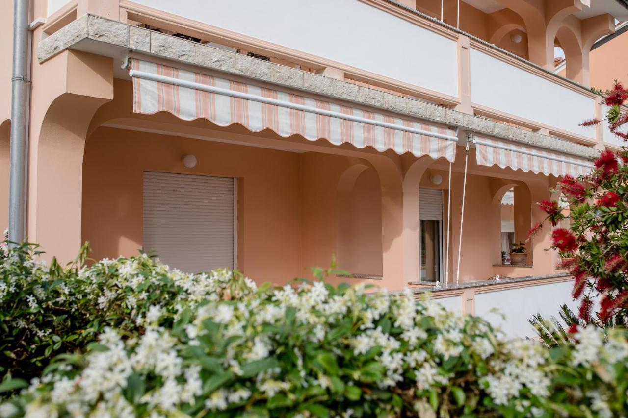 Apartmani Marica Beg Palit Exteriör bild