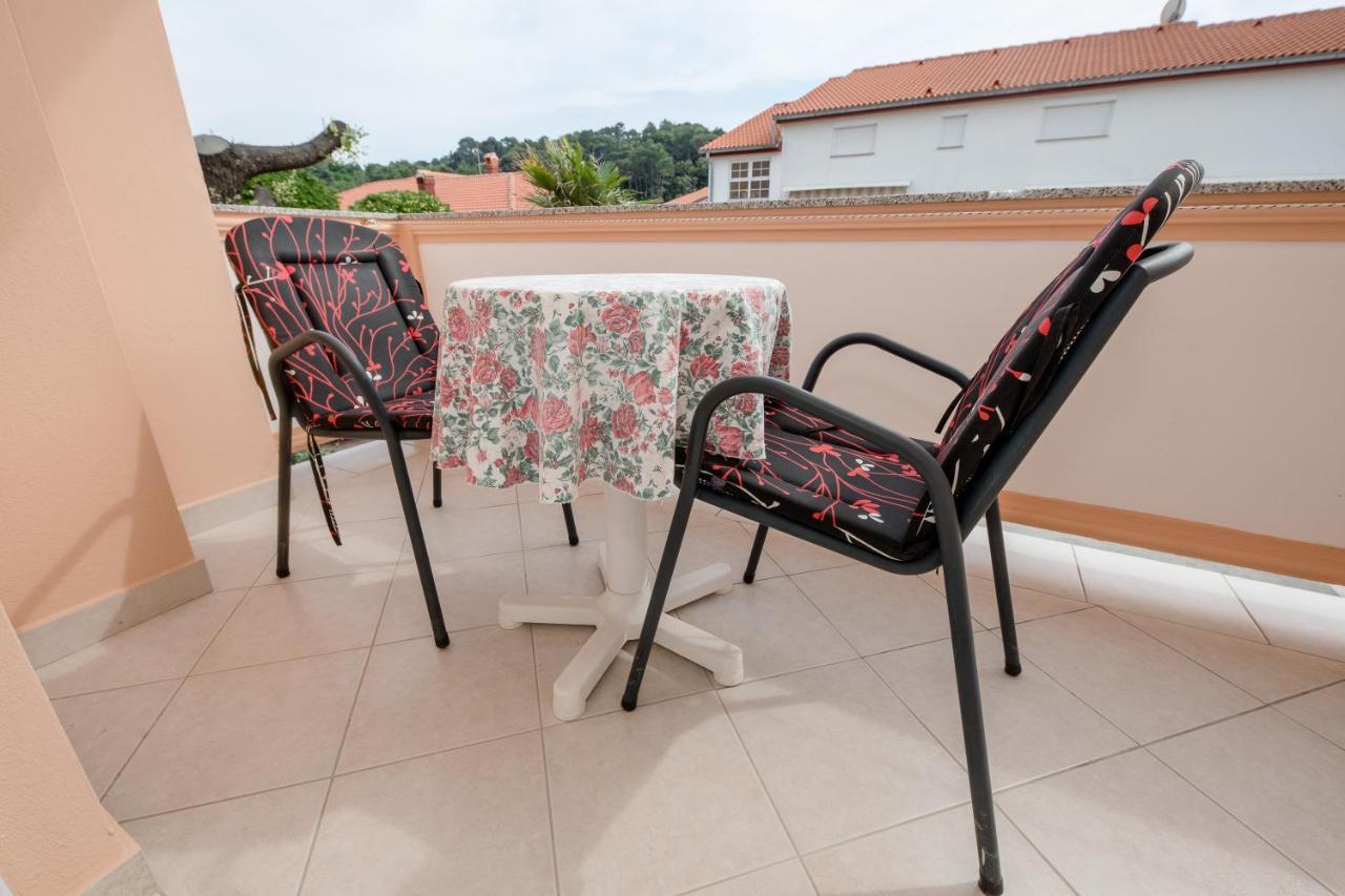 Apartmani Marica Beg Palit Exteriör bild