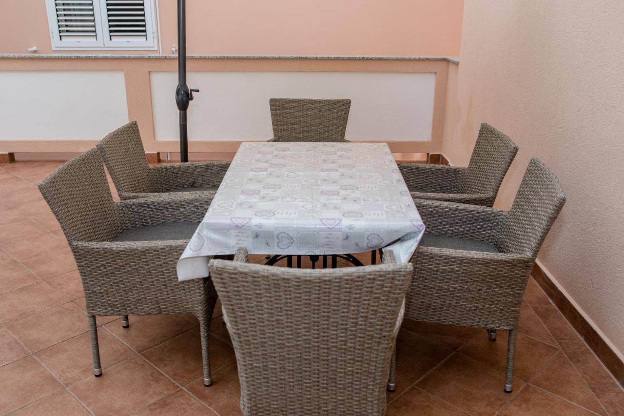 Apartmani Marica Beg Palit Exteriör bild